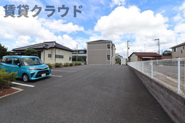 ノーサイドヒルの駐車場|駐車スペースもあります