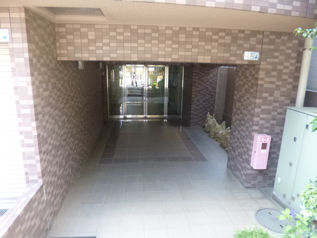 菱和パレス東十条駅前のエントランス|マンション入り口です☆