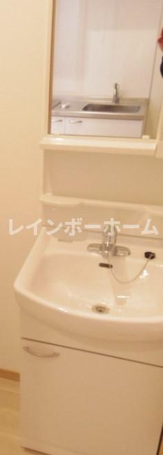 フラットテン特典：仲介手数料が無料です!!の洗面所|忙しい朝には欠かせない洗面所です