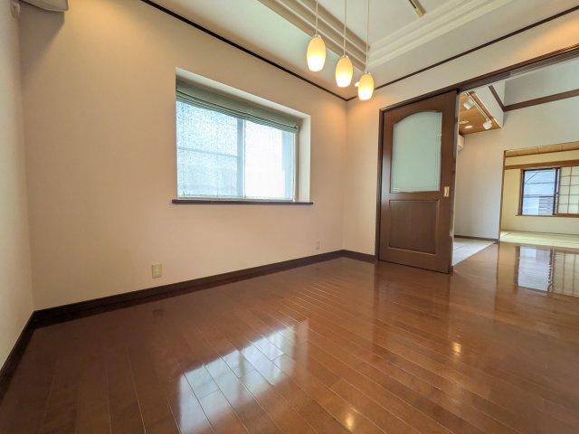 五力田１－１１戸建の居間・リビング