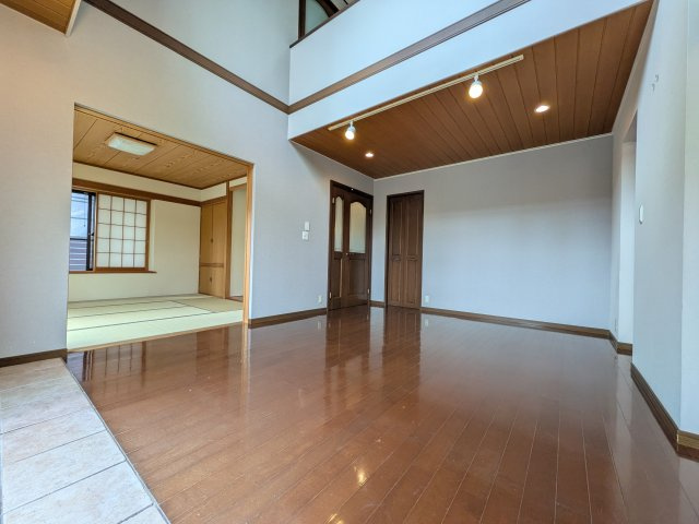 五力田１－１１戸建の居間・リビング
