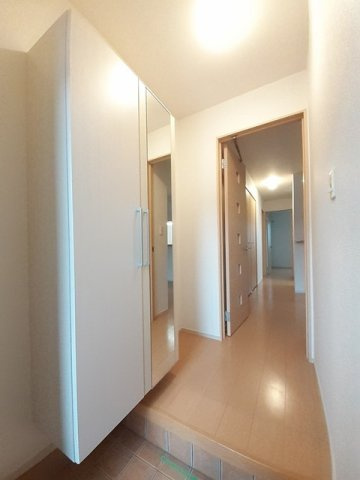 ピアフィールドⅡの玄関
