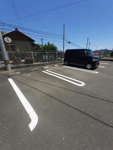 エテルノの駐車場|駐車場