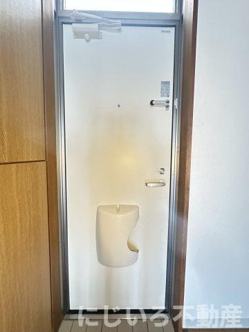 ラ・イーストサンの玄関