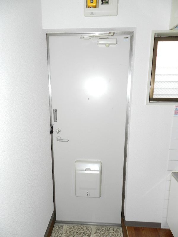 ハウス馬事公苑 の玄関
