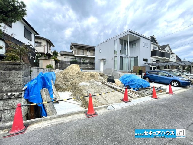 【同施工物件ご案内可能】知多市八幡字曽山　全1棟の前面道路含む現地写真|事前予約にて現地ご見学いただけます！お気軽にお問い合わせください♪
■株式会社　セキュアハウス■
住宅ローンに強く、知識、経験豊富なスタッフ在籍
お客様に寄り添い、ご成約後もサポート致します。