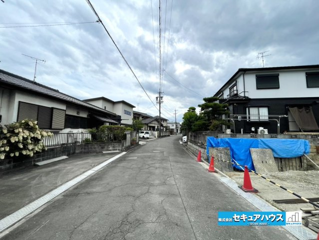 【同施工物件ご案内可能】知多市八幡字曽山　全1棟の前面道路含む現地写真|事前予約にて現地ご見学いただけます！お気軽にお問い合わせください♪
■株式会社　セキュアハウス■
住宅ローンに強く、知識、経験豊富なスタッフ在籍
お客様に寄り添い、ご成約後もサポート致します。