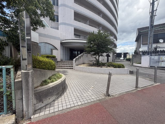 エクセルメゾン岡山のエントランス