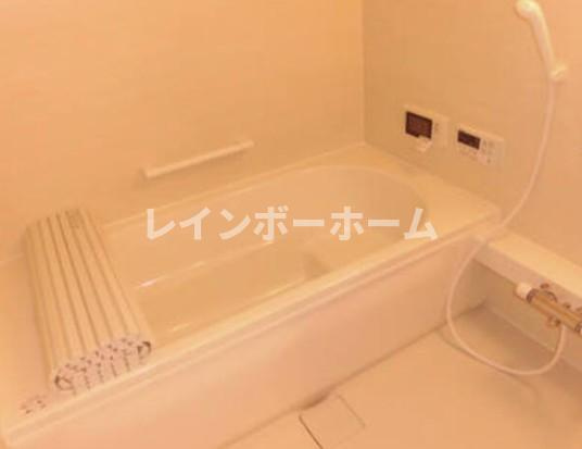 カラコレスの浴室