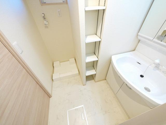 サンソレイユ新大宮の洗面所