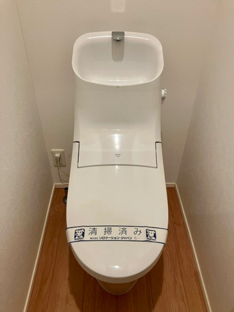 市谷薬王寺町戸建のトイレ