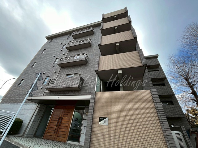 クラージュKAMAKURAYAの外観
