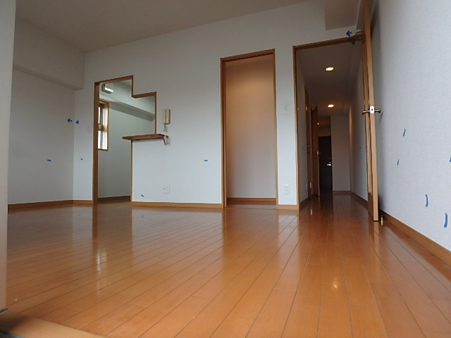 クラージュKAMAKURAYAの居間・リビング