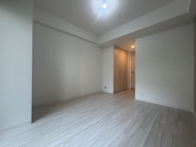 【寝室】ワールドアイ神戸元町ヒルズ