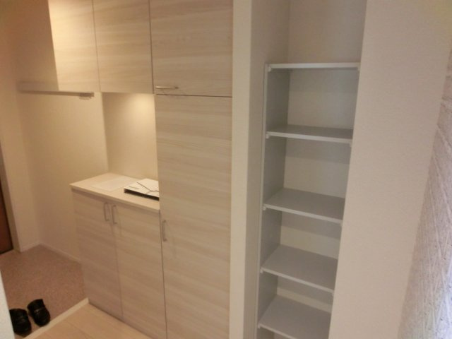 Sha Maison regaloの収納|こちらは同物件別部屋の写真となります。