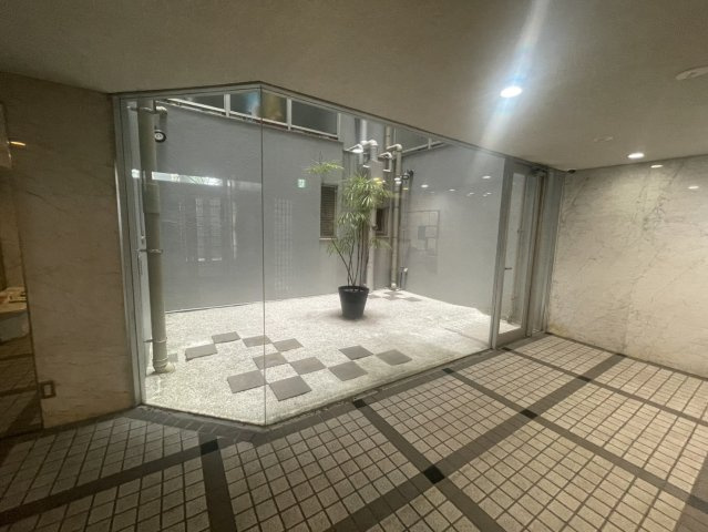 コスモフォーラム四条のロビー