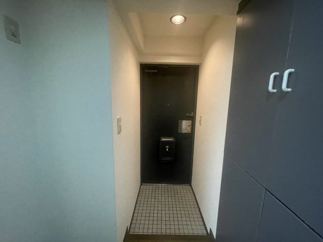 コスモフォーラム四条の玄関