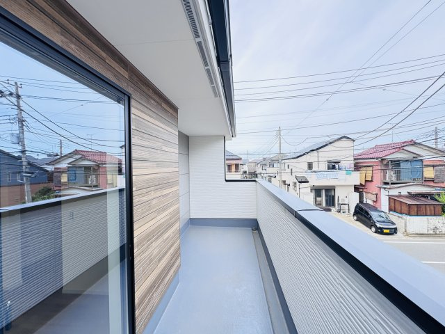 松戸市栄町８丁目新築戸建【旭町小学校：5分】のバルコニー|寝室前バルコニー