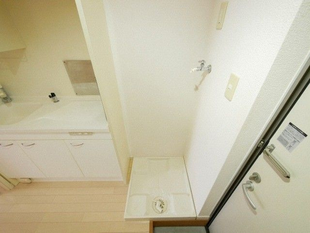 福岡市南区井尻２丁目のアパートの浴室