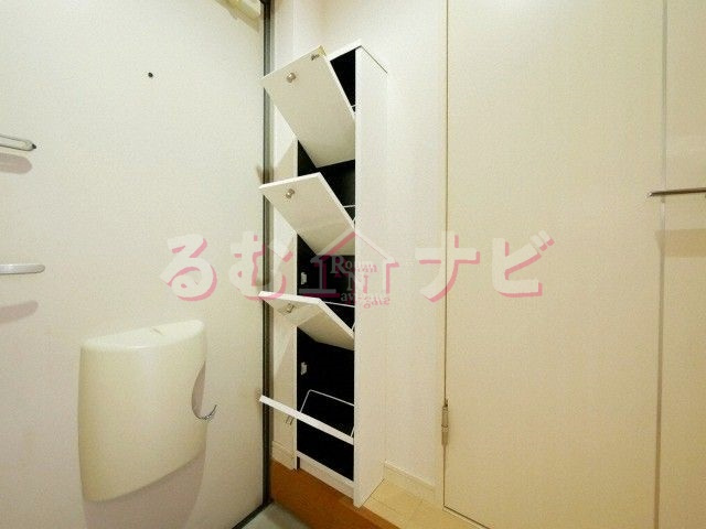 福岡市南区井尻２丁目のアパートの玄関