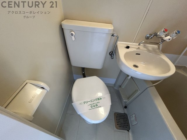 浴室内にトイレがあります☆