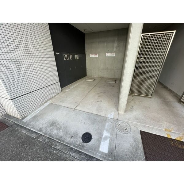 リエス東別院の駐車場
