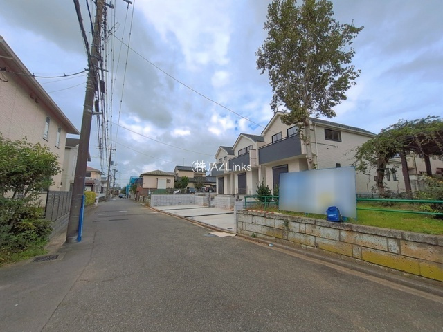千葉市若葉区西都賀5丁目1382番の前面道路含む現地写真