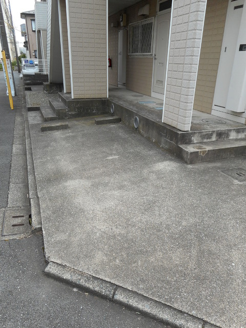 シティハイム　ハイツモチダの駐車場|敷地内駐車場