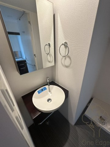 APRILE南森町の洗面所