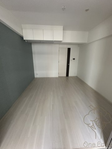 APRILE南森町の居間・リビング