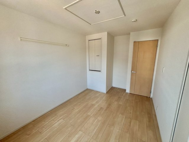 レジデンス池田の洋室