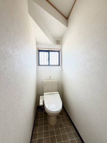 和歌山市有本　中古一戸建てのトイレ