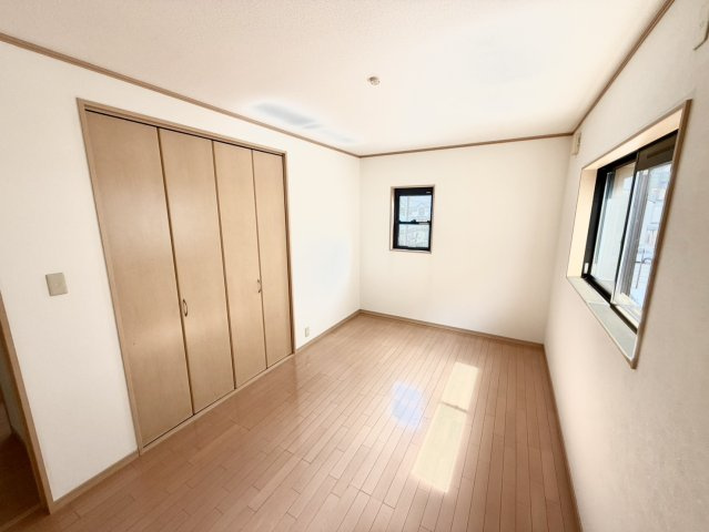 和歌山市有本　中古一戸建ての洋室