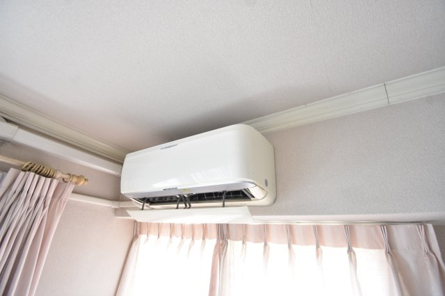 近年の暑い夏でも涼しく快適に過ごせる、エアコン付きで年中暮らしやすいお部屋です。