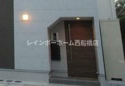 Grandtic Prime Villa Mのエントランス