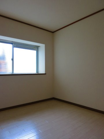 アビタシオン稲城の洋室