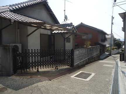 呉市吉浦本町3丁目中古建ての前面道路含む現地写真