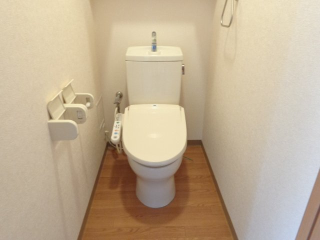 シャワー付トイレ