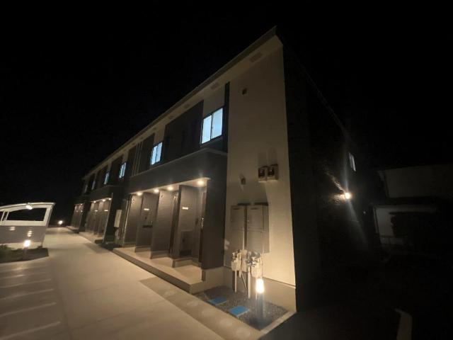 外観写真（夜）