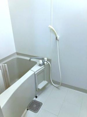 コンパクトで使いやすいお風呂です
