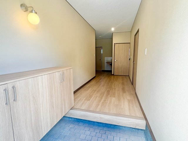 泉南市男里　中古平屋建ての玄関