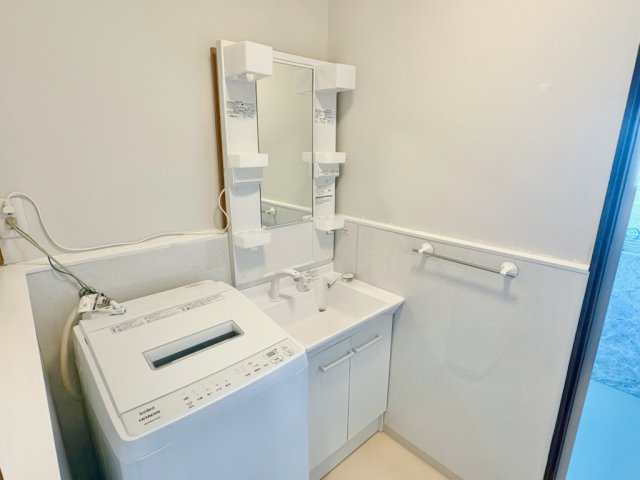 泉南市男里　中古平屋建ての独立洗面台