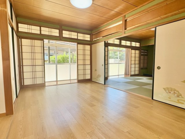 泉南市男里　中古平屋建ての居間・リビング