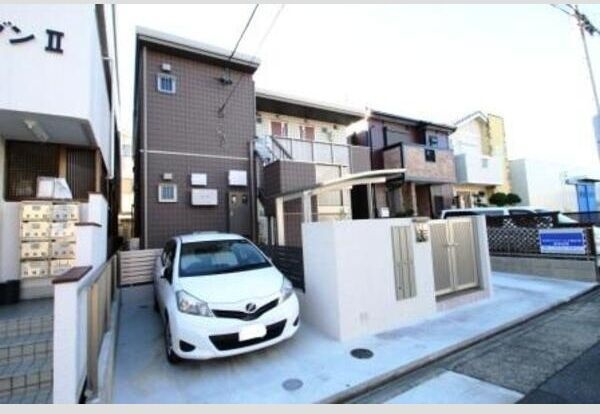 フレシールの駐車場