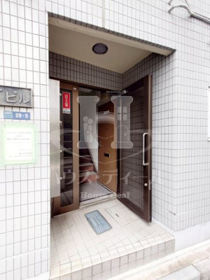 【エントランス】 | C&Tビル | 毎日通るエントランスはこのようになっています