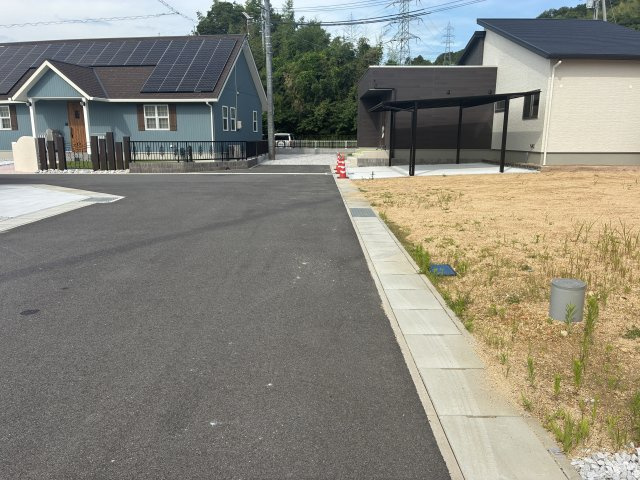 サンシティー北条タウンⅠ　2号地の前面道路含む現地写真