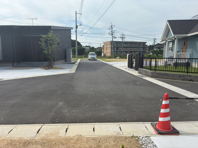 サンシティー北条タウンⅠ　2号地の前面道路含む現地写真