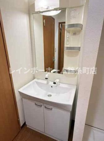 新東京タワーレジデンスⅡの独立洗面台