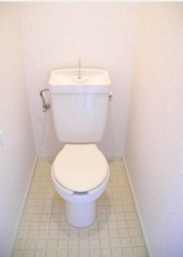 コンパクトで使いやすいトイレです