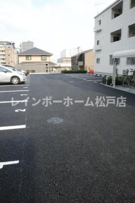 【仲介手数料：50％OFF】対象物件！の駐車場|カースペースがあります